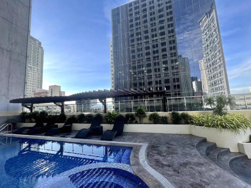 Poolside Family Room Greenbelt Makati 马卡蒂 外观 照片